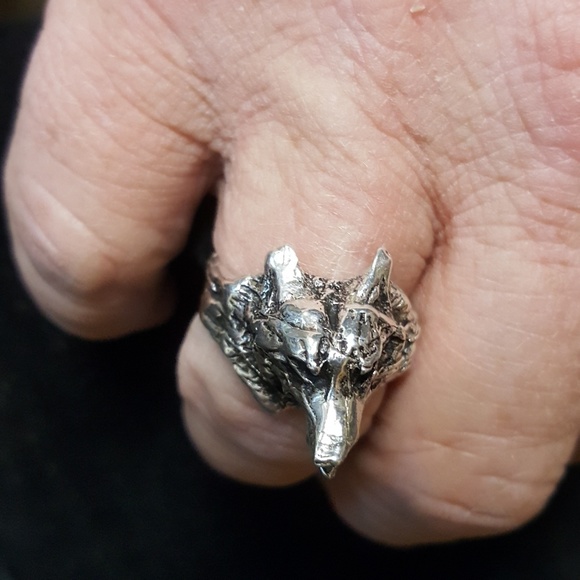 Wolf Ring - Picture 4 of 6